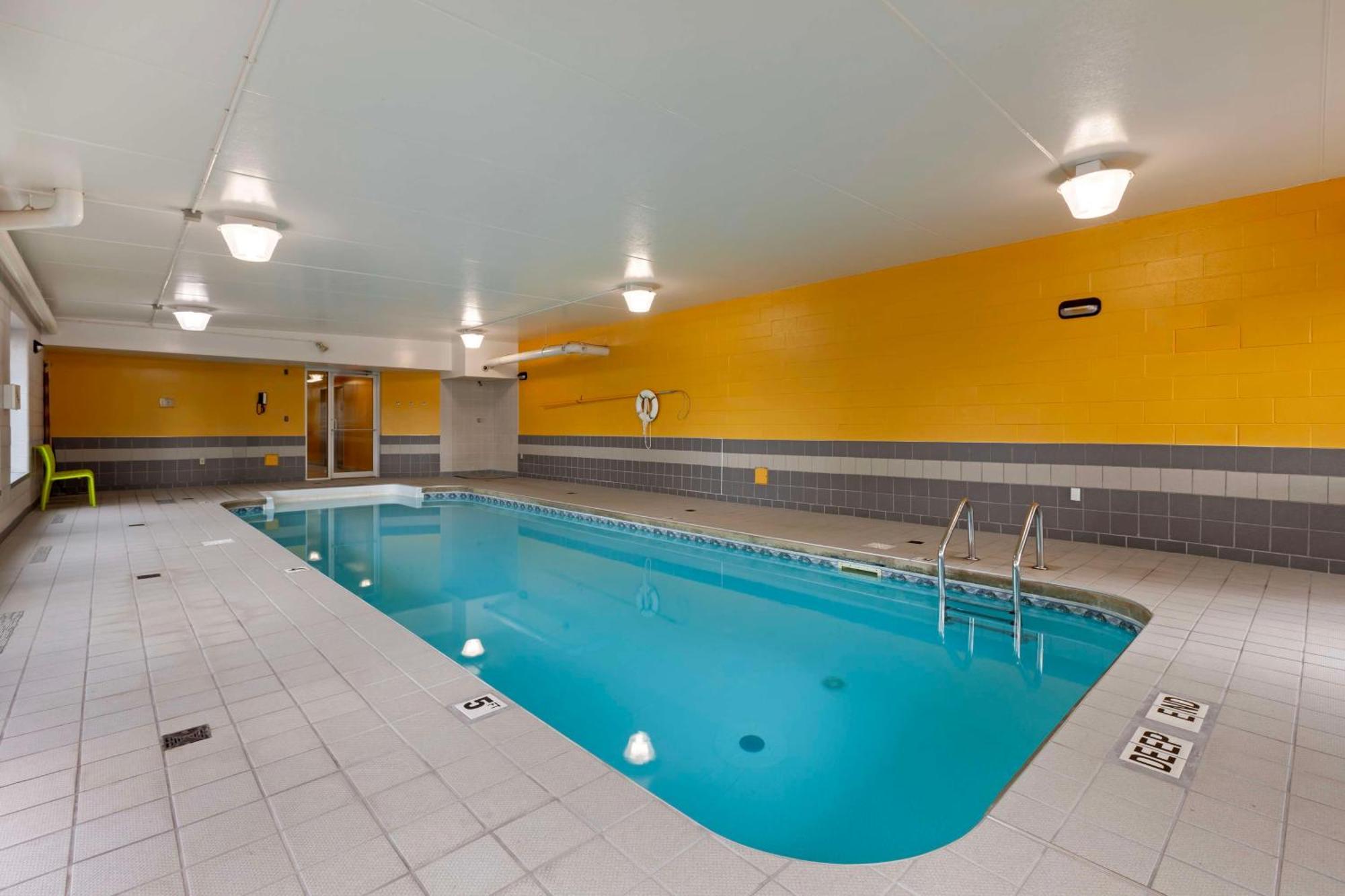 Best Western ميلتون المظهر الخارجي الصورة