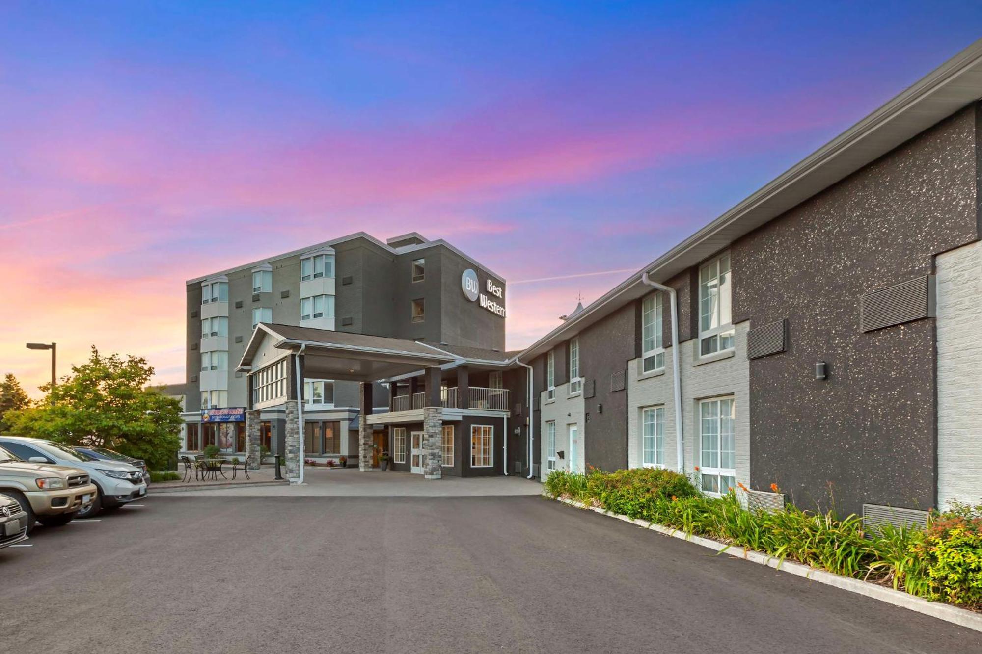 Best Western ميلتون المظهر الخارجي الصورة